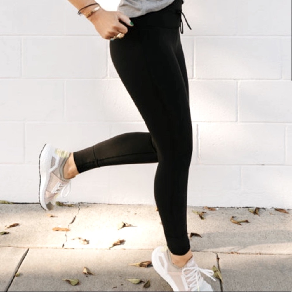 NWOT Vuori Daily Leggings